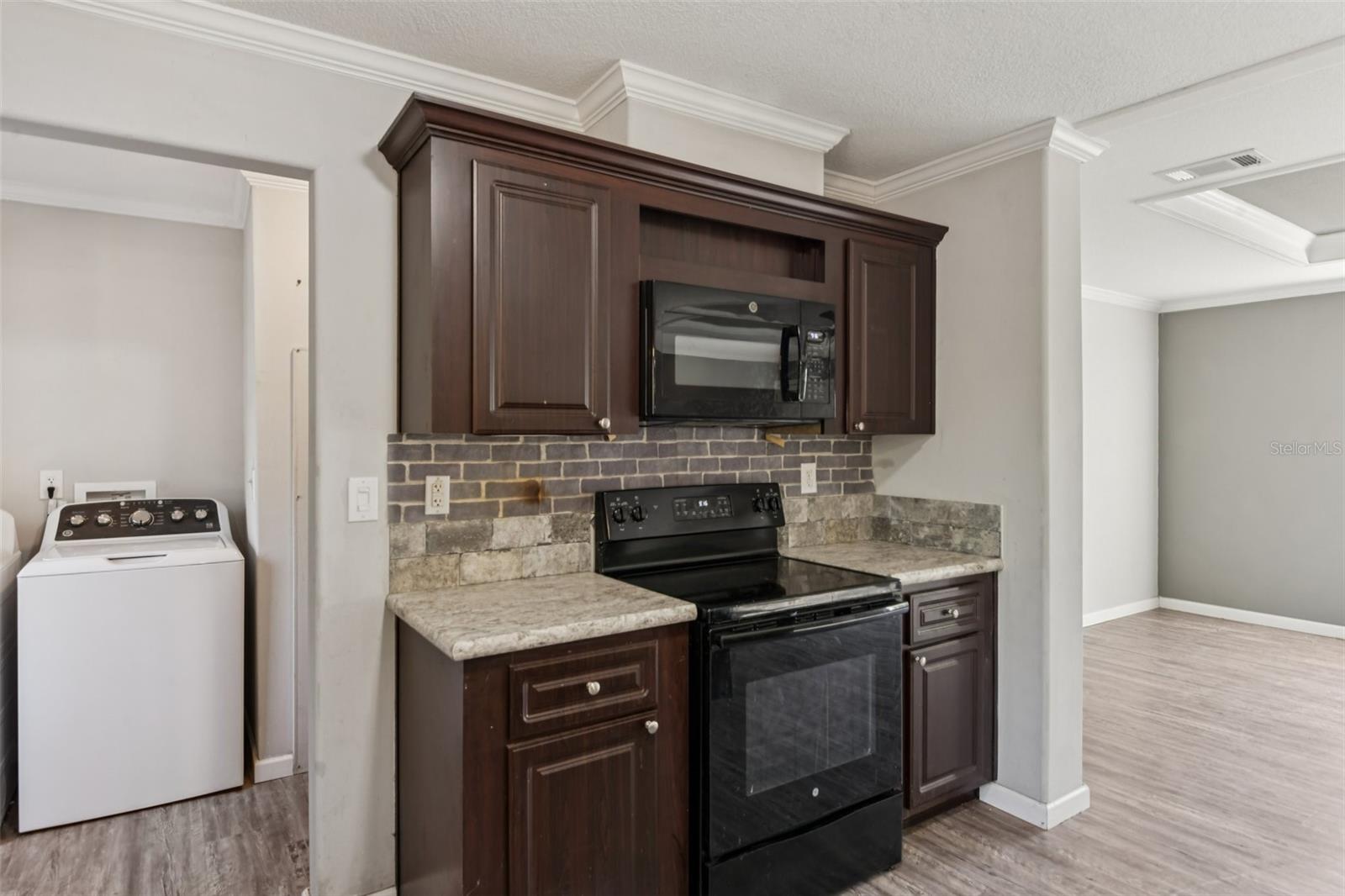 Image 17 of 63 For 16933 Bosley Drive