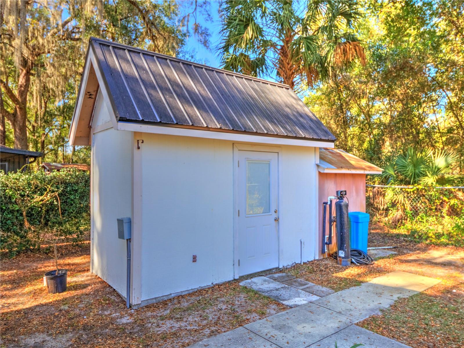 Image 18 of 23 For 14925 149th Lane