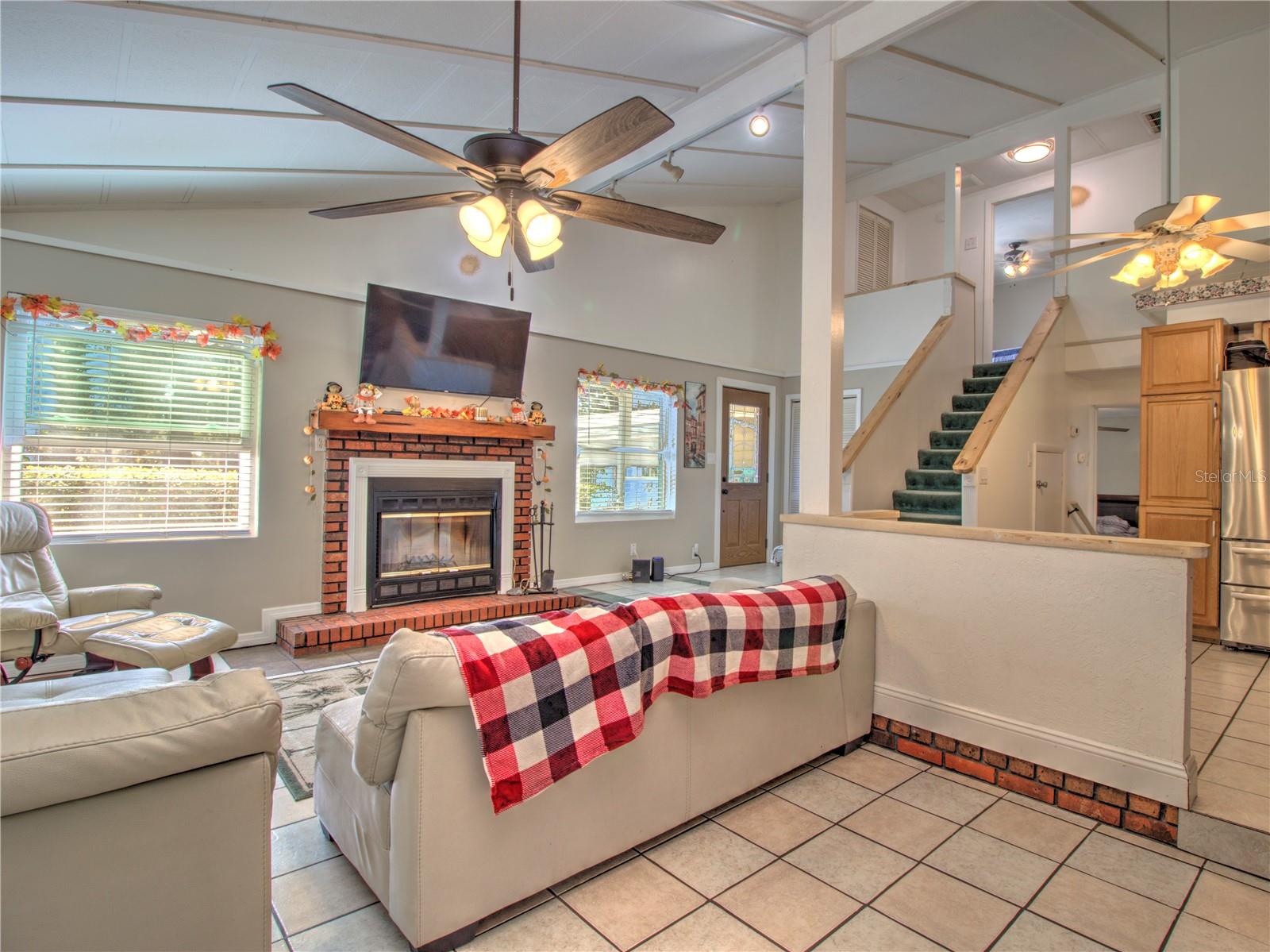 Image 3 of 23 For 14925 149th Lane