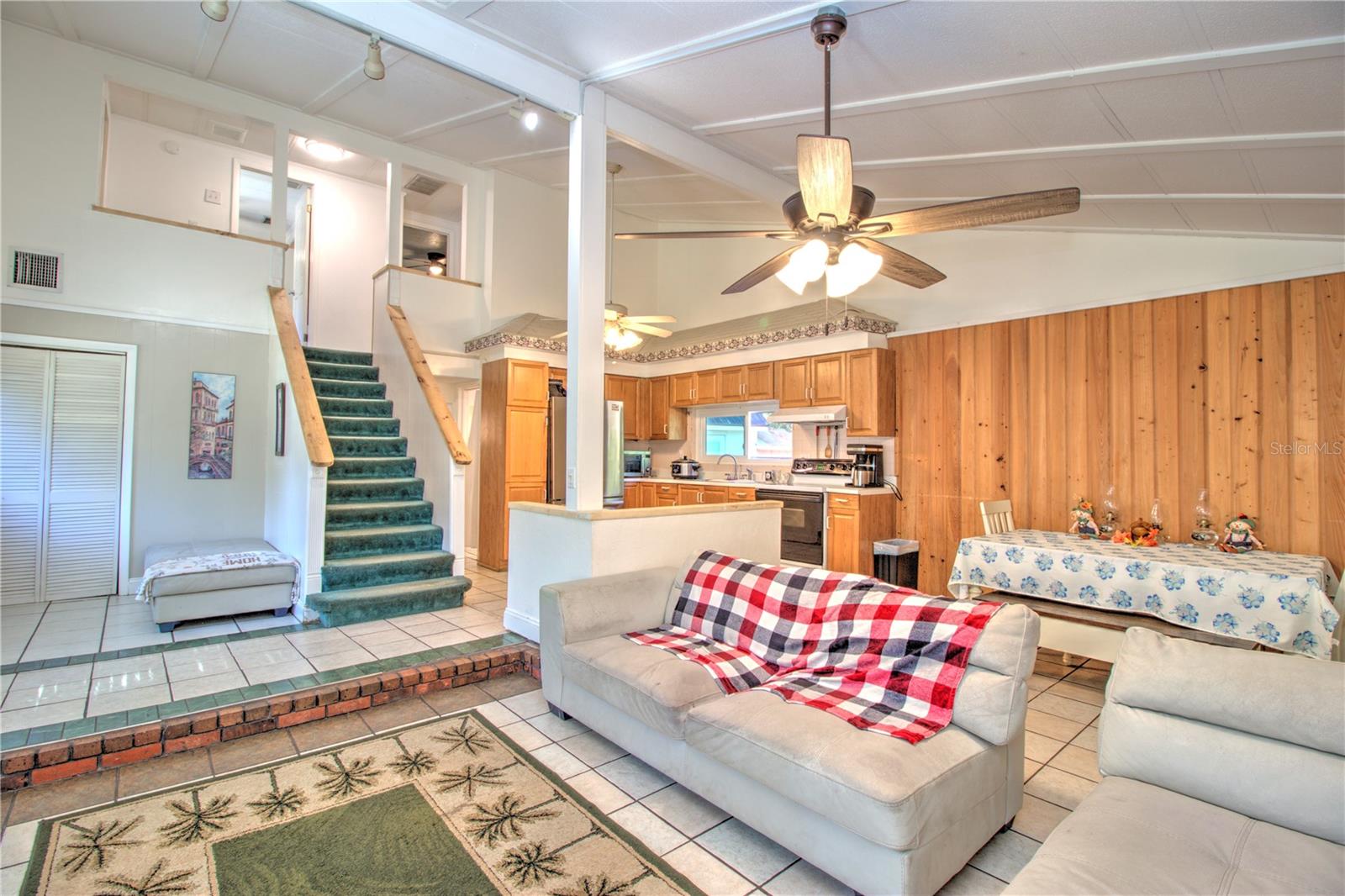 Image 4 of 23 For 14925 149th Lane