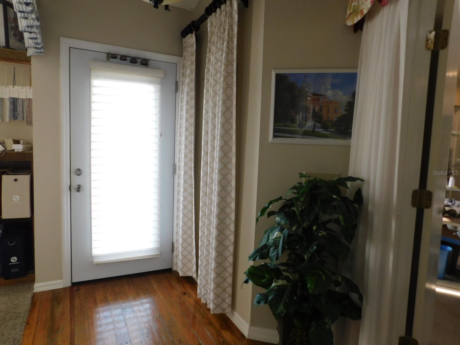 Listing photo id 15 for 4655 Carl G. Rose Highway