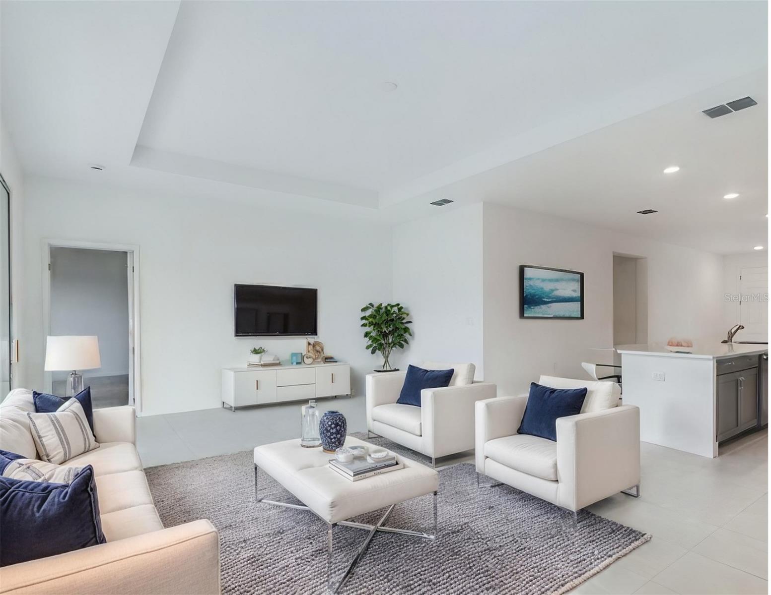 Image 2 of 40 For 7261 61st Place