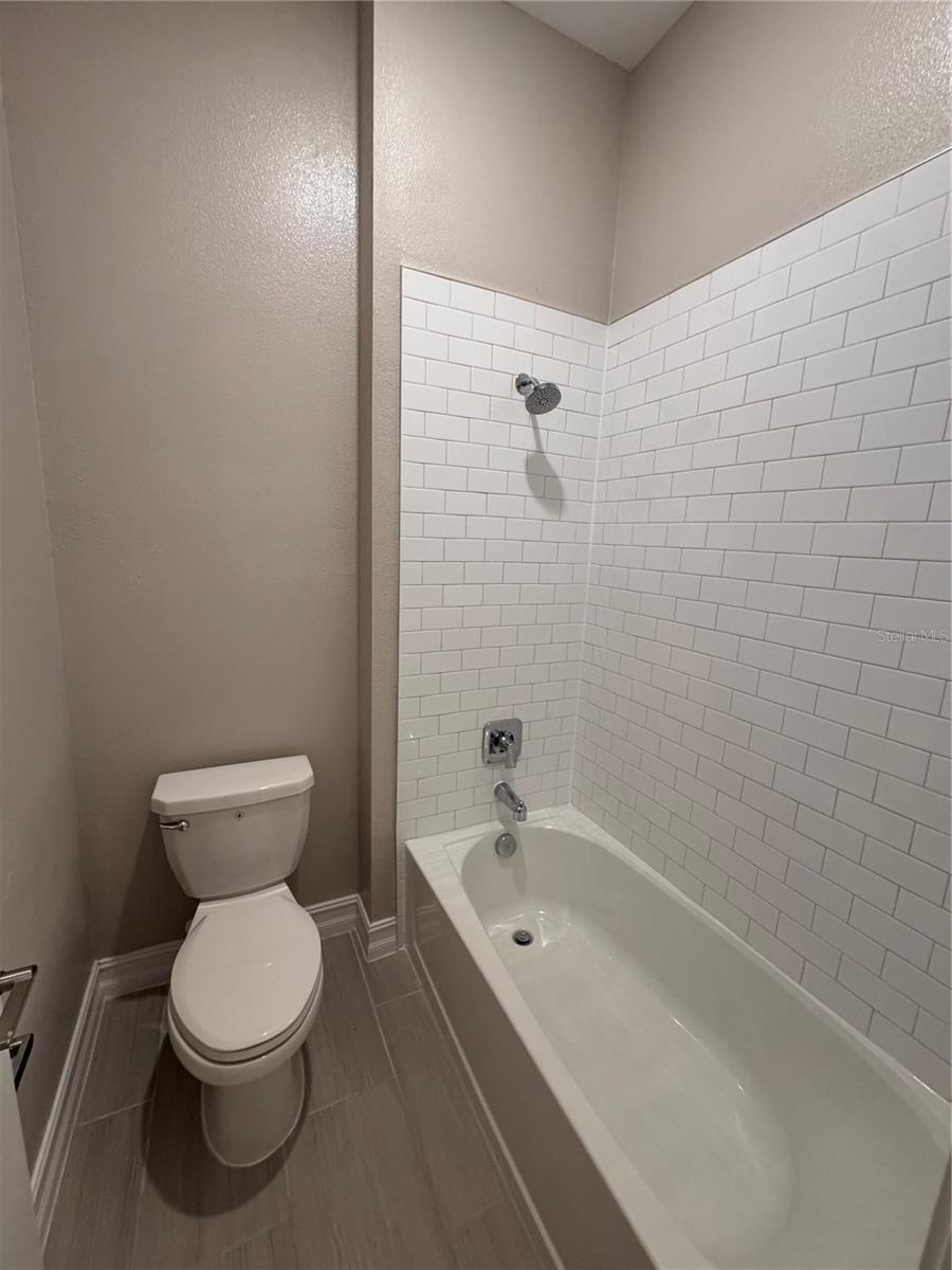 Image 13 of 21 For 917 42nd Street