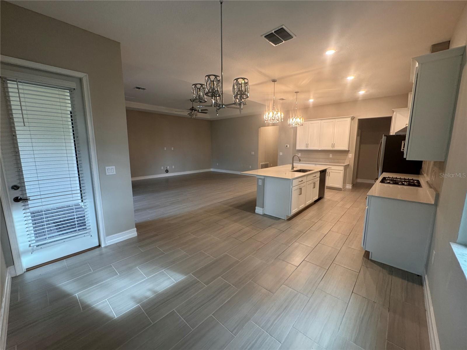 Image 3 of 21 For 917 42nd Street