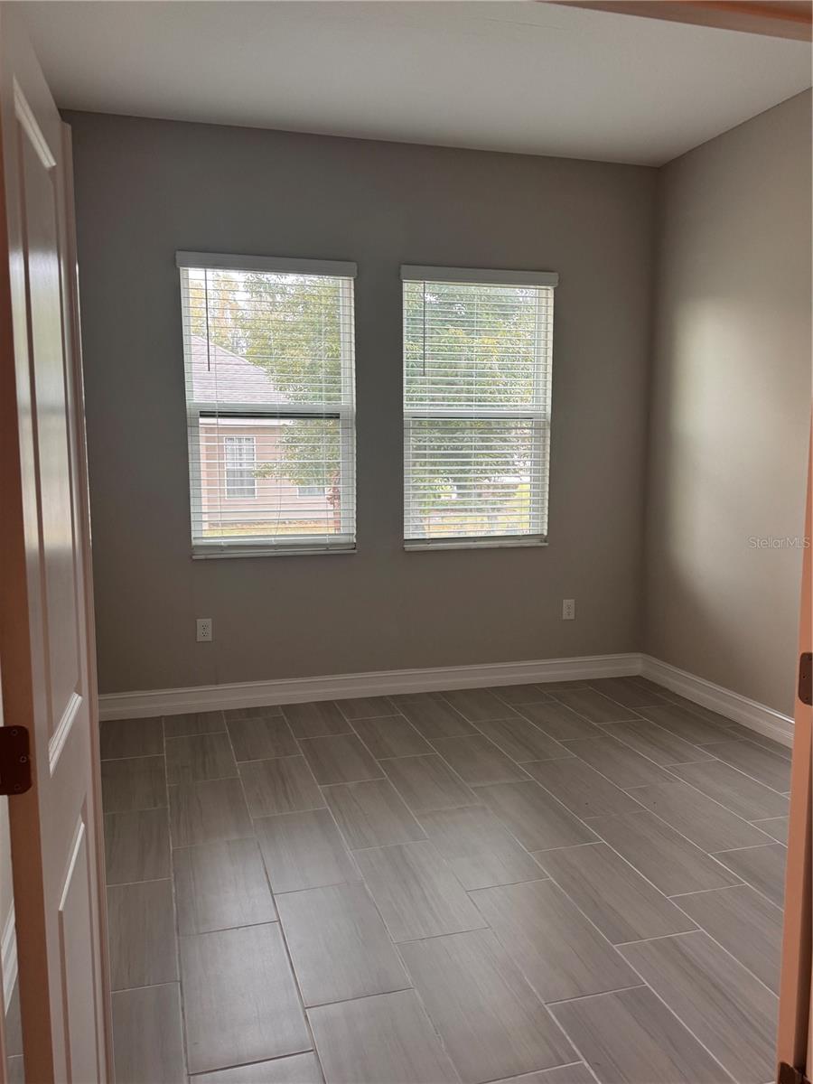 Image 6 of 21 For 917 42nd Street