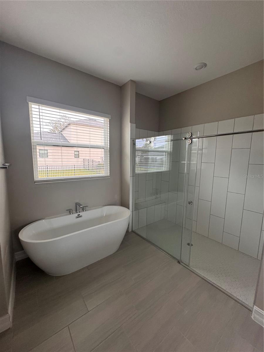 Image 9 of 21 For 917 42nd Street