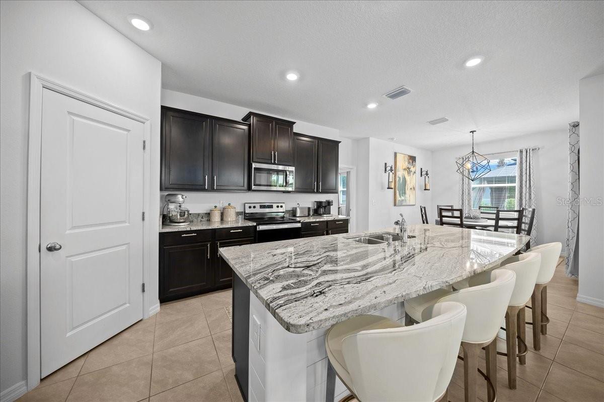 Image 20 of 73 For 8598 59th Terrace