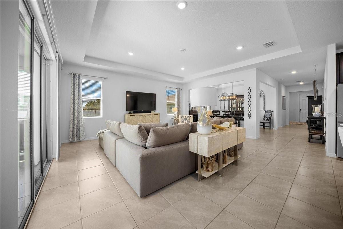 Image 32 of 73 For 8598 59th Terrace