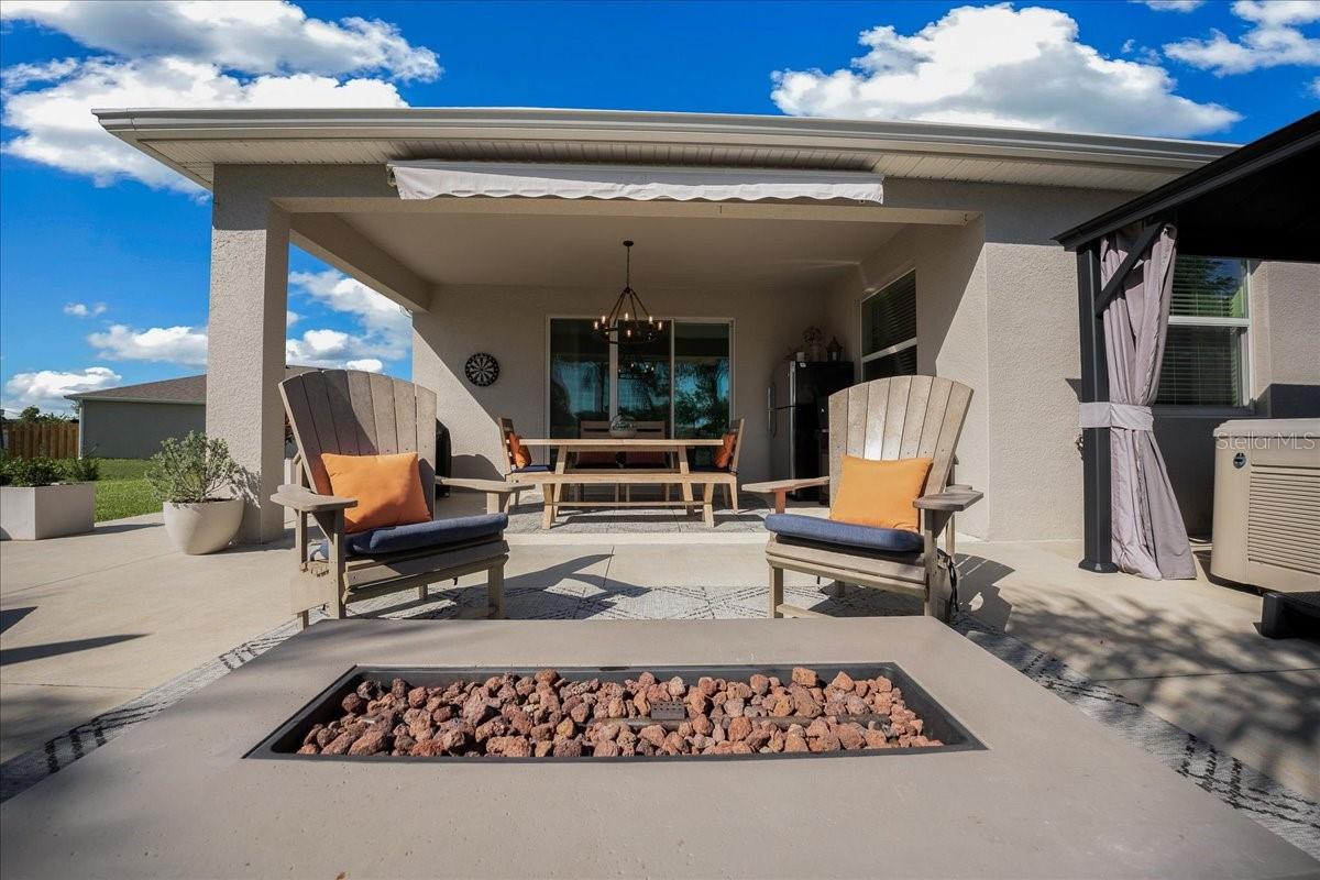 Image 4 of 73 For 8598 59th Terrace