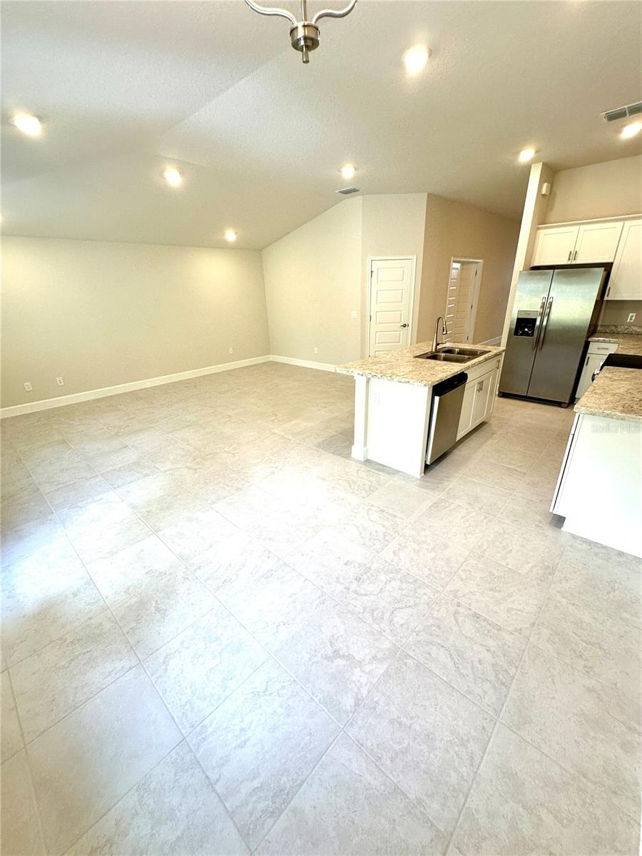 Image 5 of 12 For 4635 32nd Place