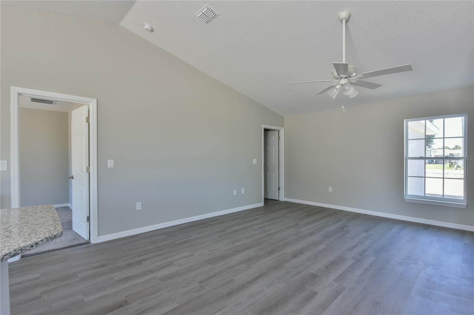 Image 3 of 21 For 8123 200th Court