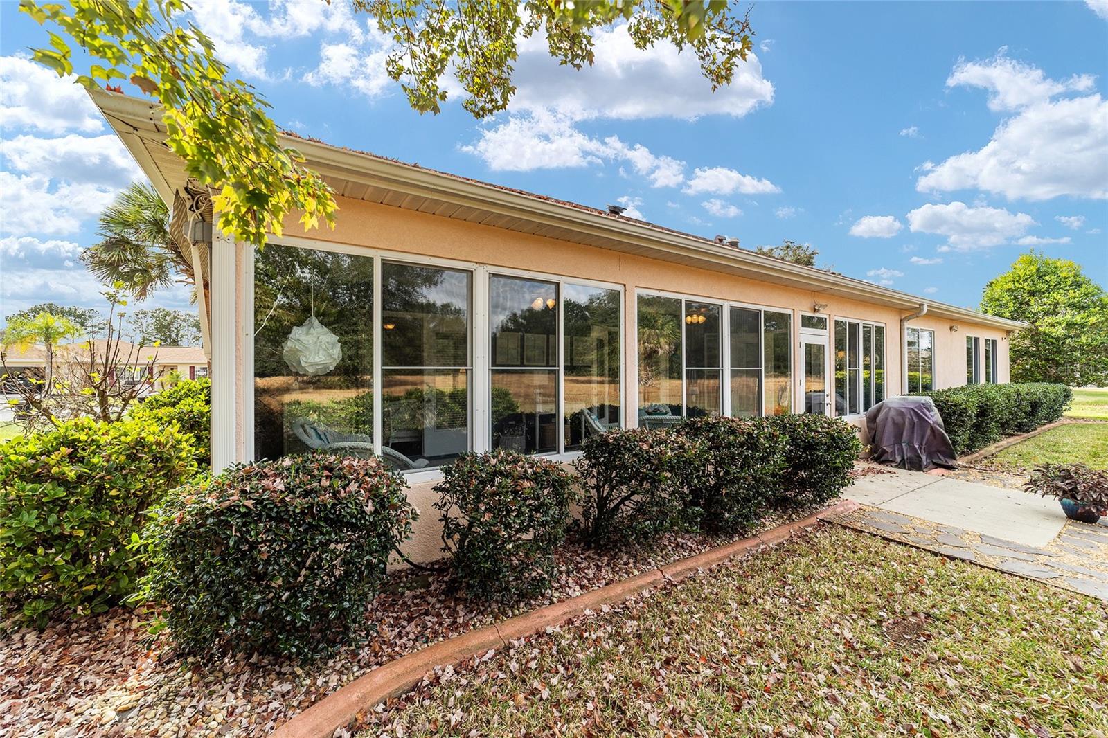 Image 11 of 74 For 9894 138th Loop