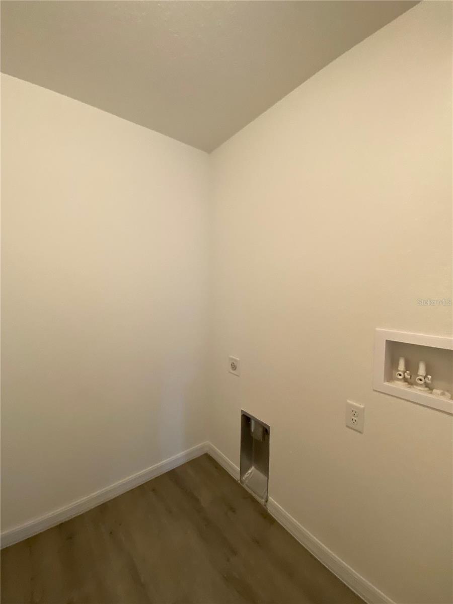 Image 20 of 25 For 2841 161st Loop