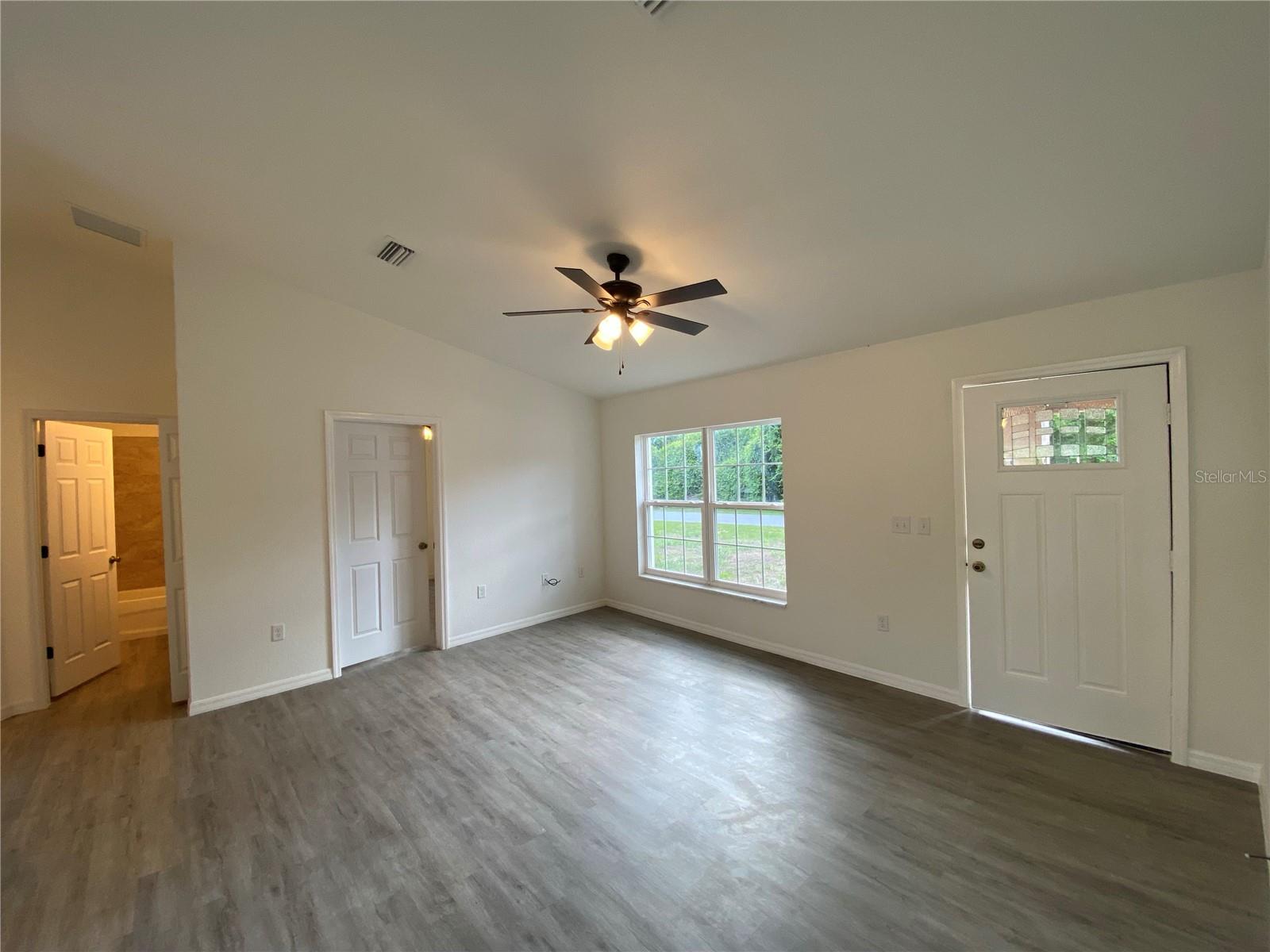 Image 21 of 25 For 2841 161st Loop