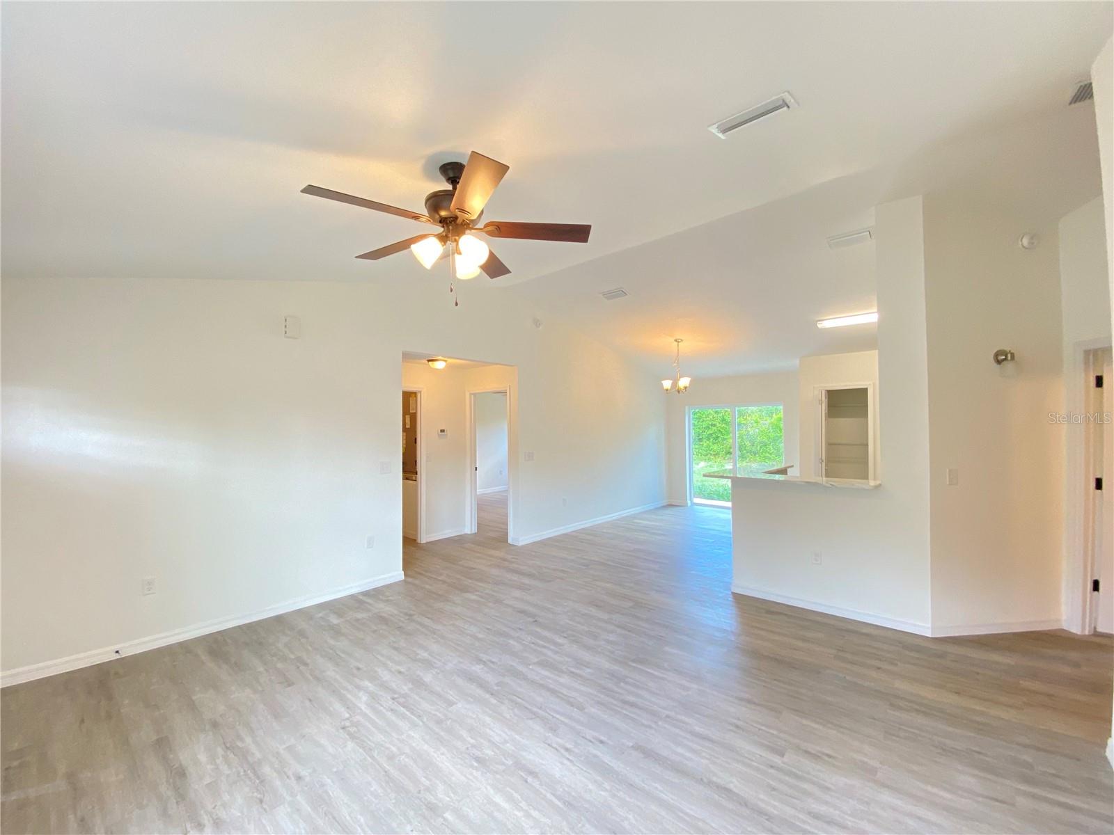 Image 7 of 25 For 2841 161st Loop