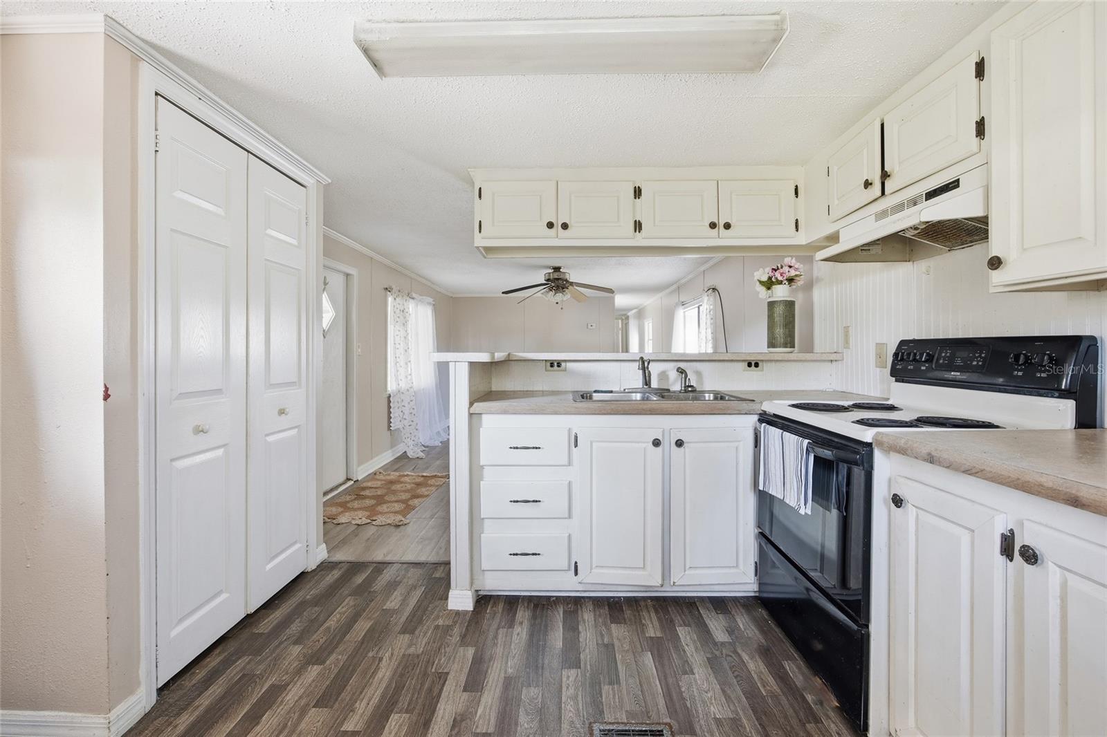 Image 6 of 21 For 9125 28th Terrace