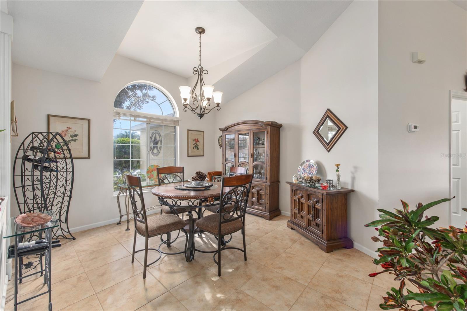 Image 10 of 46 For 2027 50th Circle