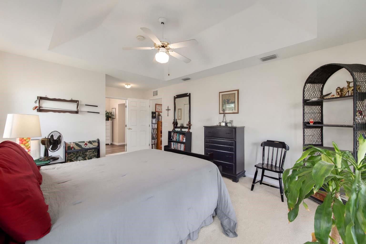 Image 16 of 46 For 2027 50th Circle