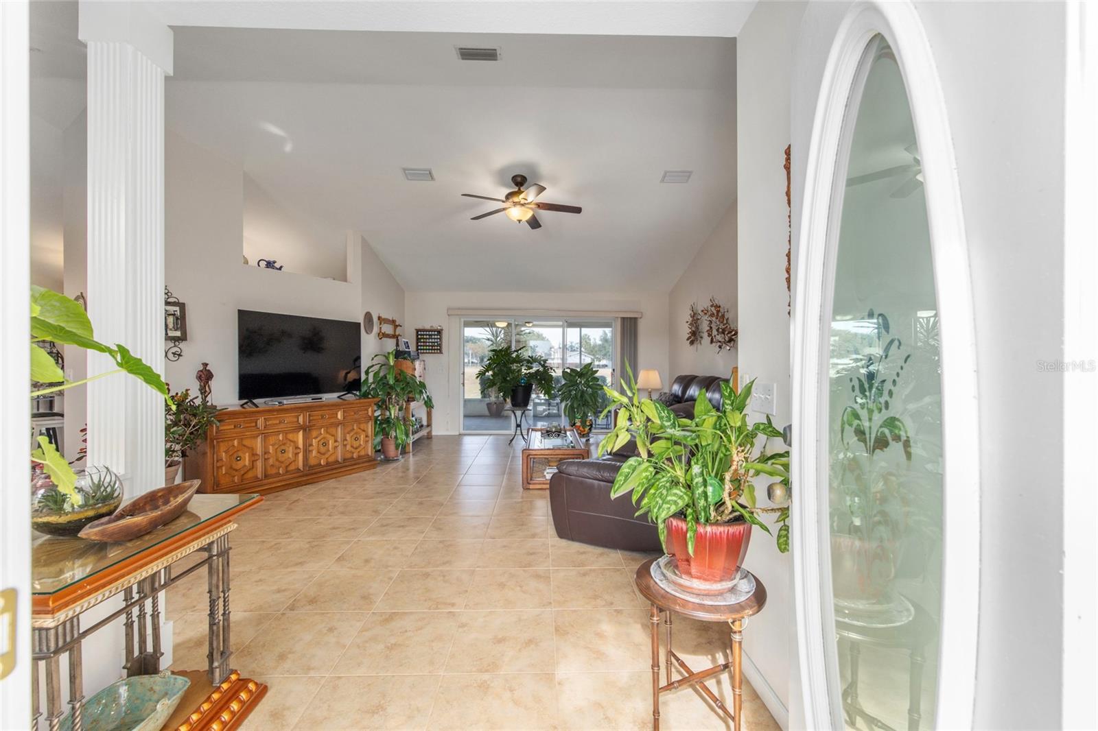 Image 4 of 46 For 2027 50th Circle