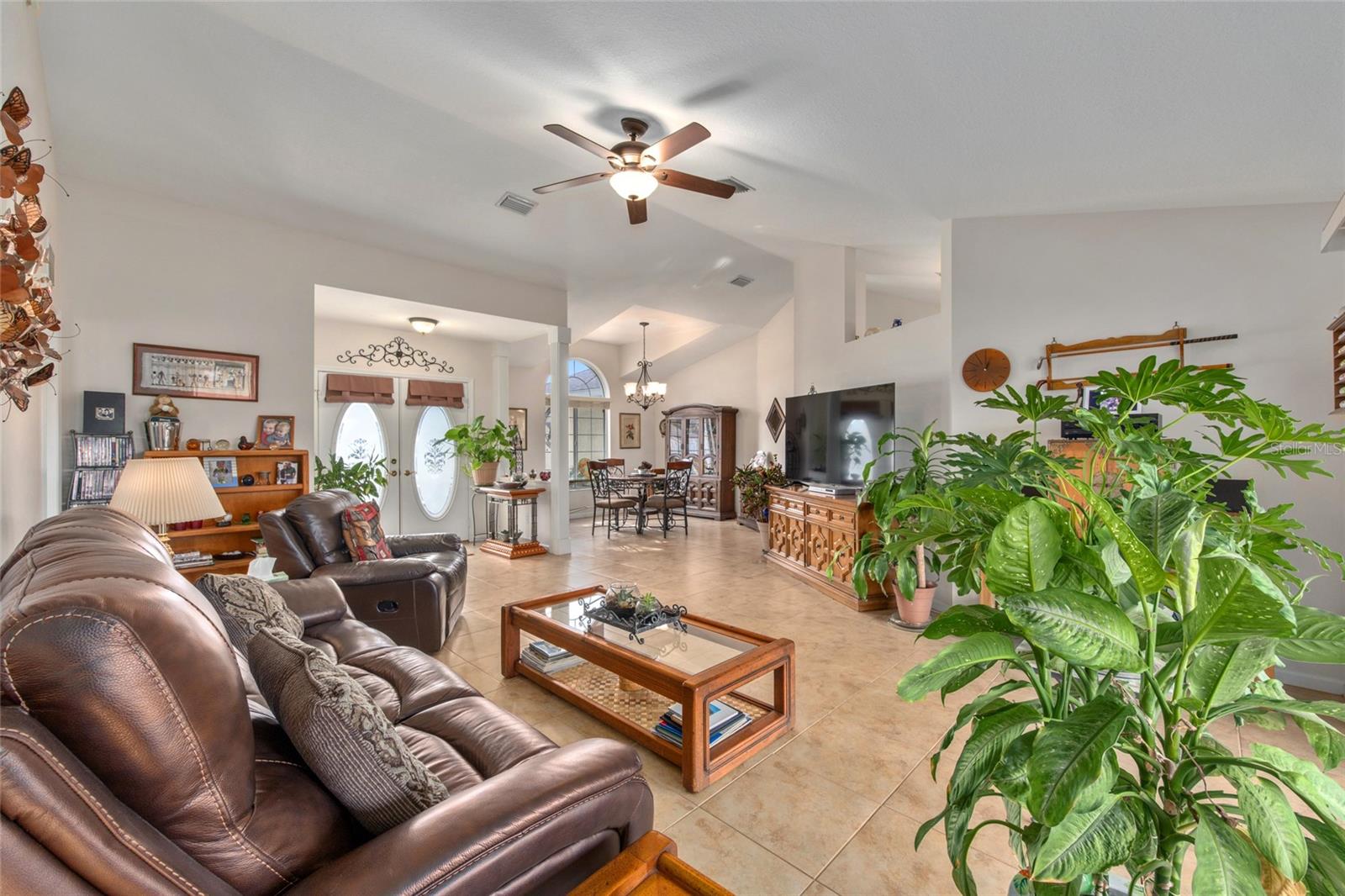 Image 7 of 46 For 2027 50th Circle