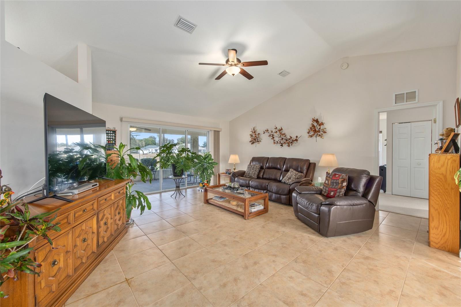 Image 8 of 46 For 2027 50th Circle