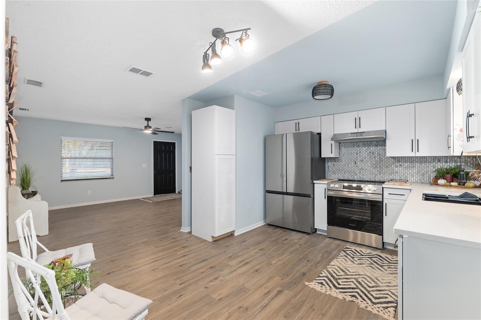 Image 11 of 41 For 5300 102nd Place