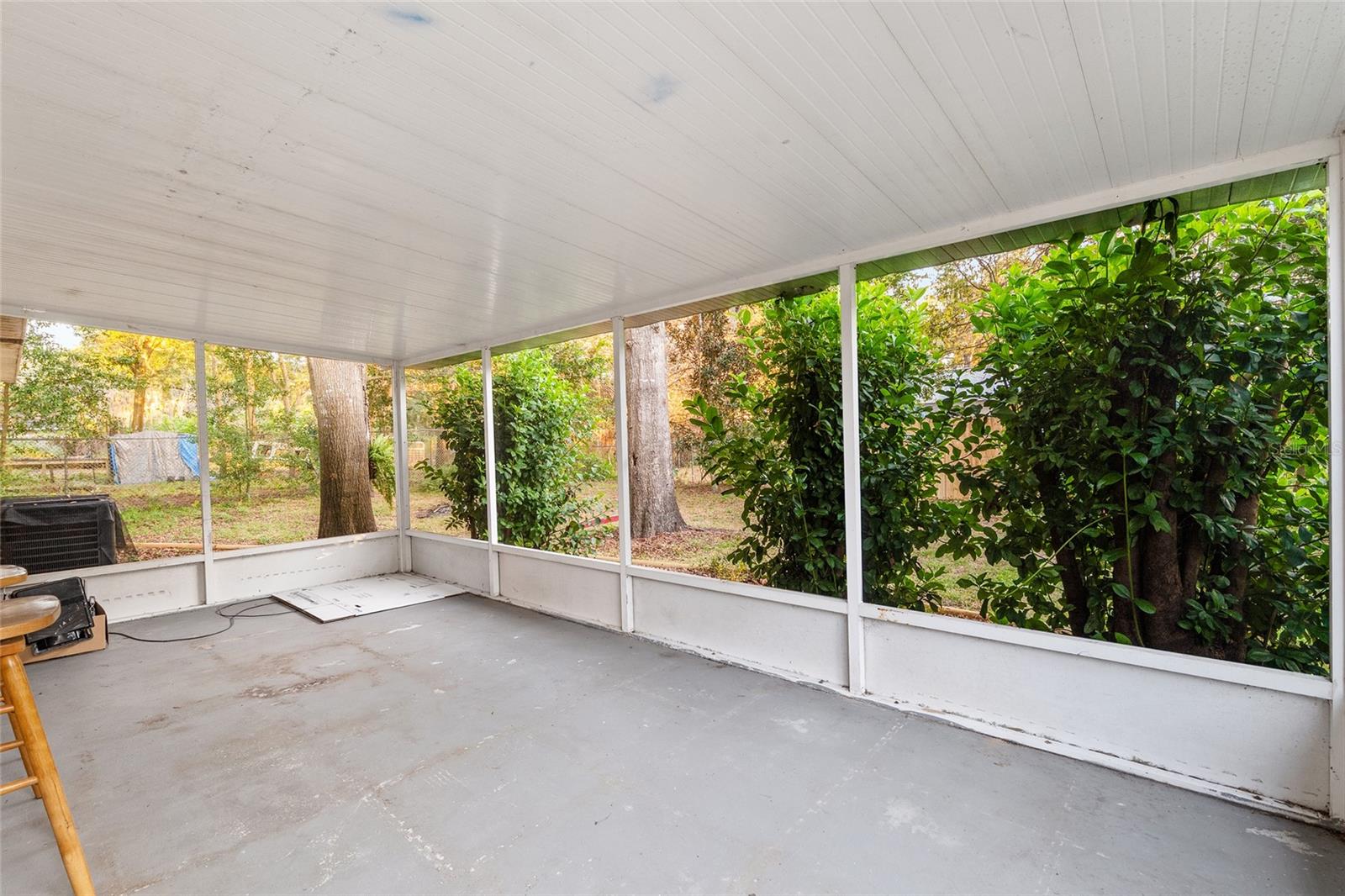 Image 29 of 41 For 5300 102nd Place