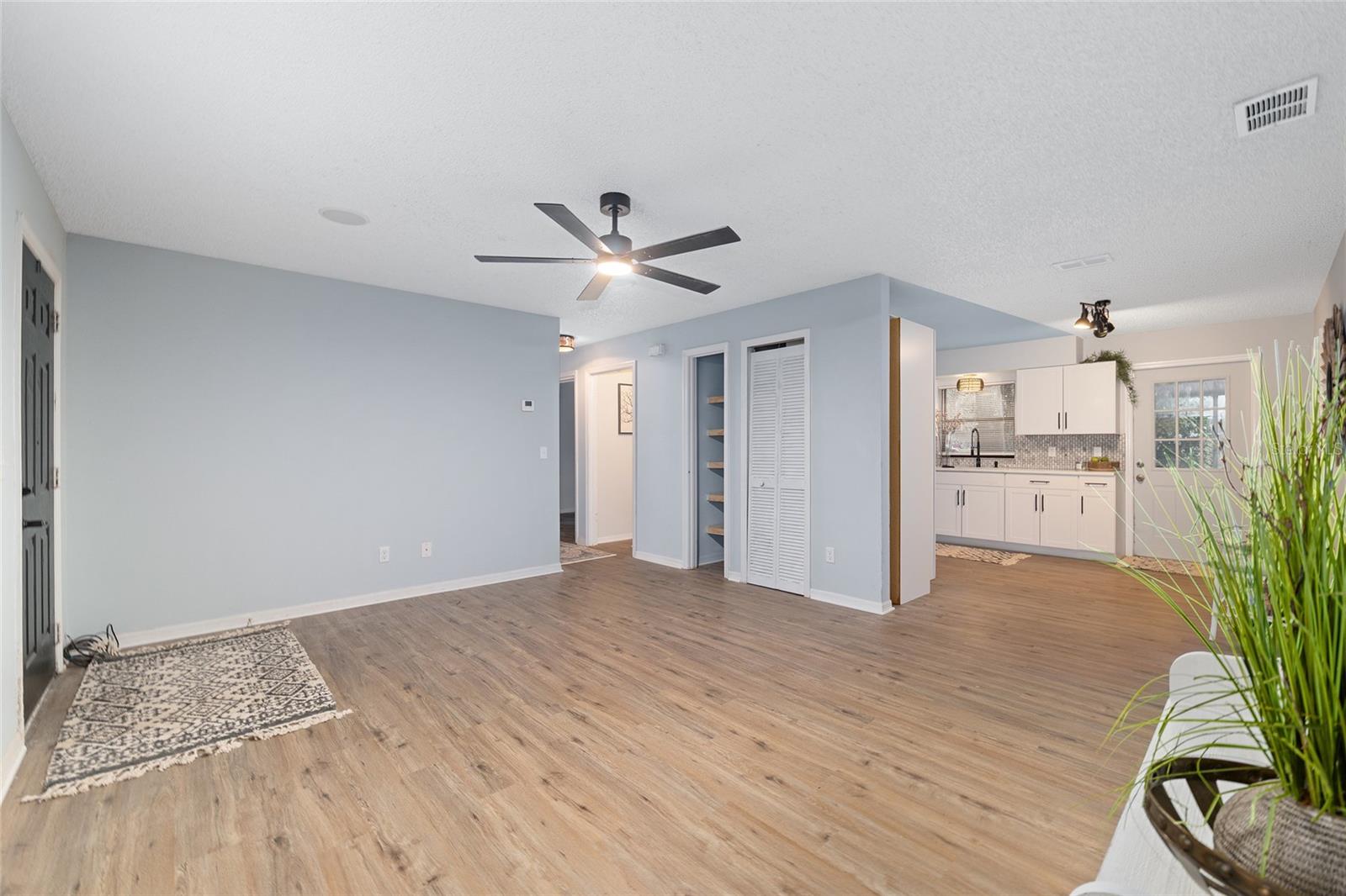 Image 9 of 41 For 5300 102nd Place