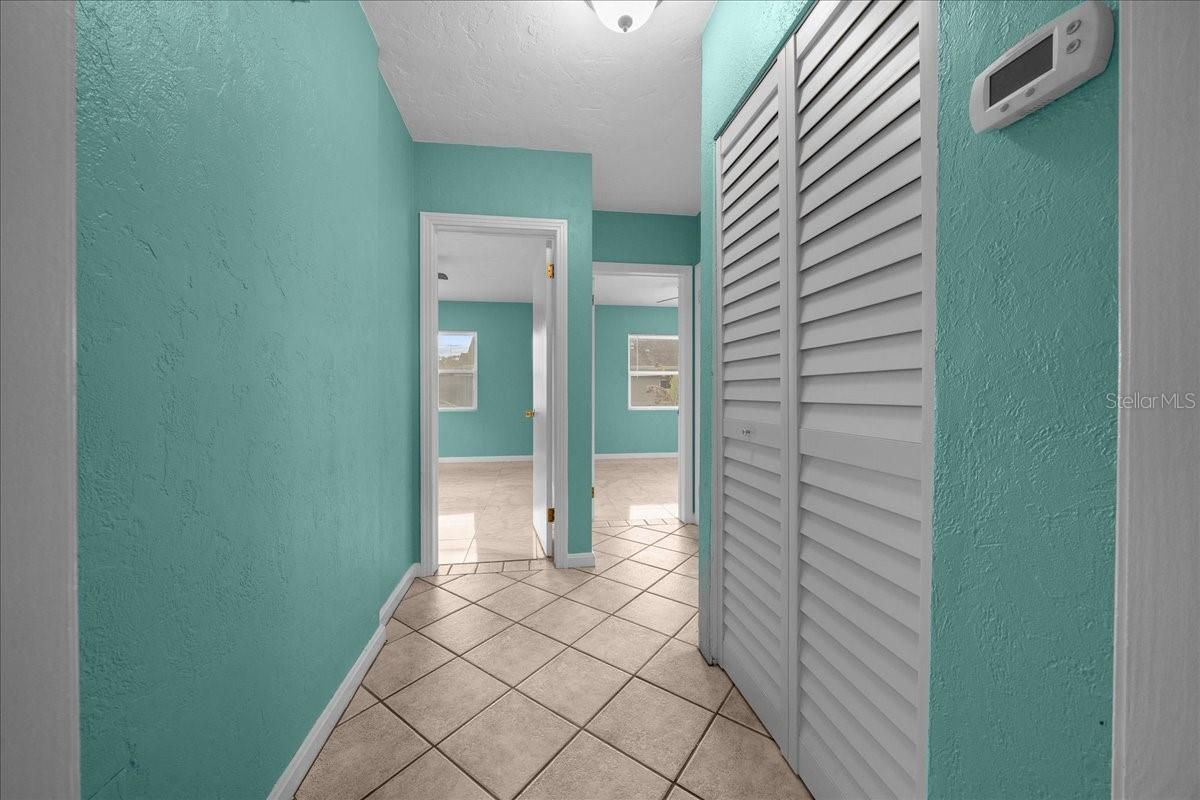 Image 24 of 45 For 2810 Lake Weir Avenue