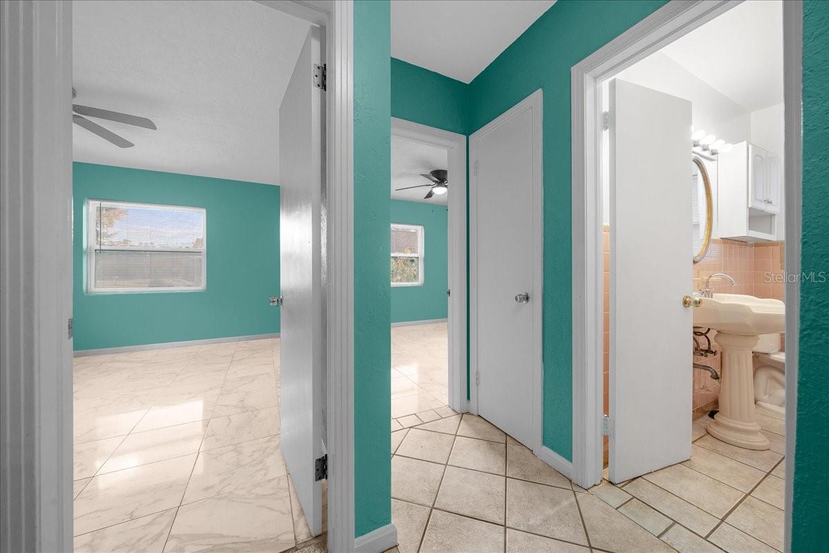 Image 25 of 45 For 2810 Lake Weir Avenue