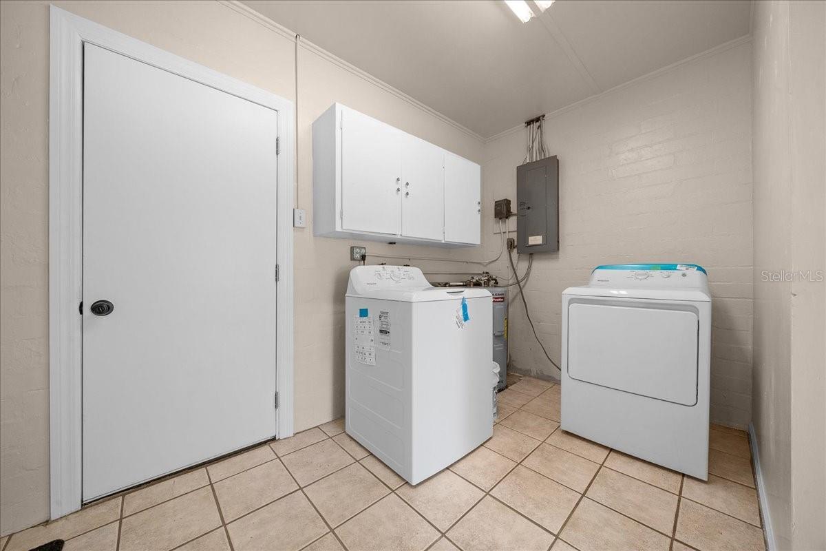 Image 38 of 45 For 2810 Lake Weir Avenue