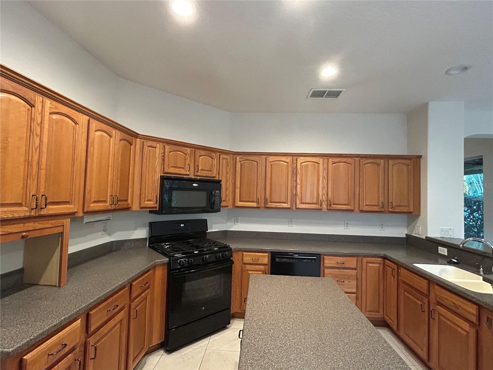 Image 6 of 18 For 8368 79th Circle