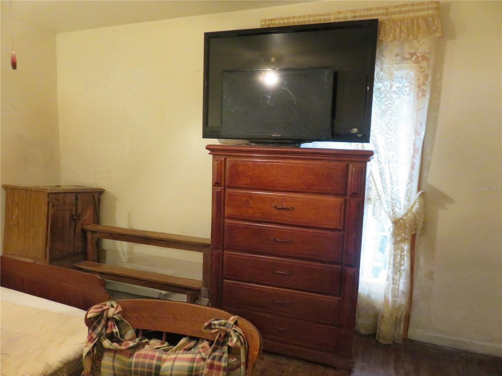 Image 28 of 54 For 240 165th Court Road