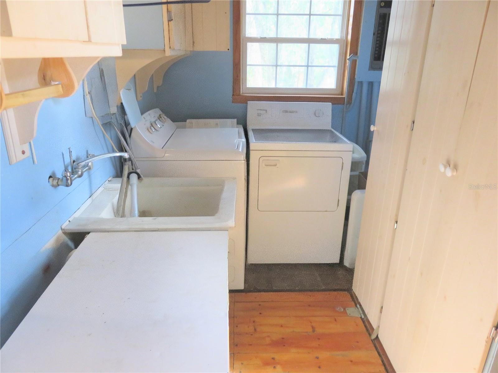 Image 29 of 54 For 240 165th Court Road