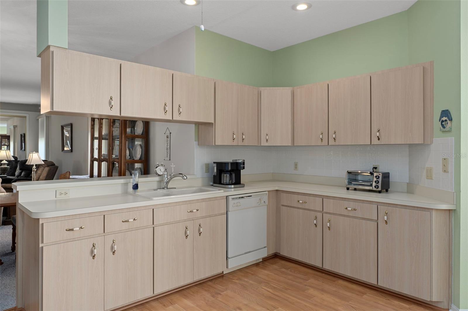 Image 9 of 35 For 3529 Belgrave Drive