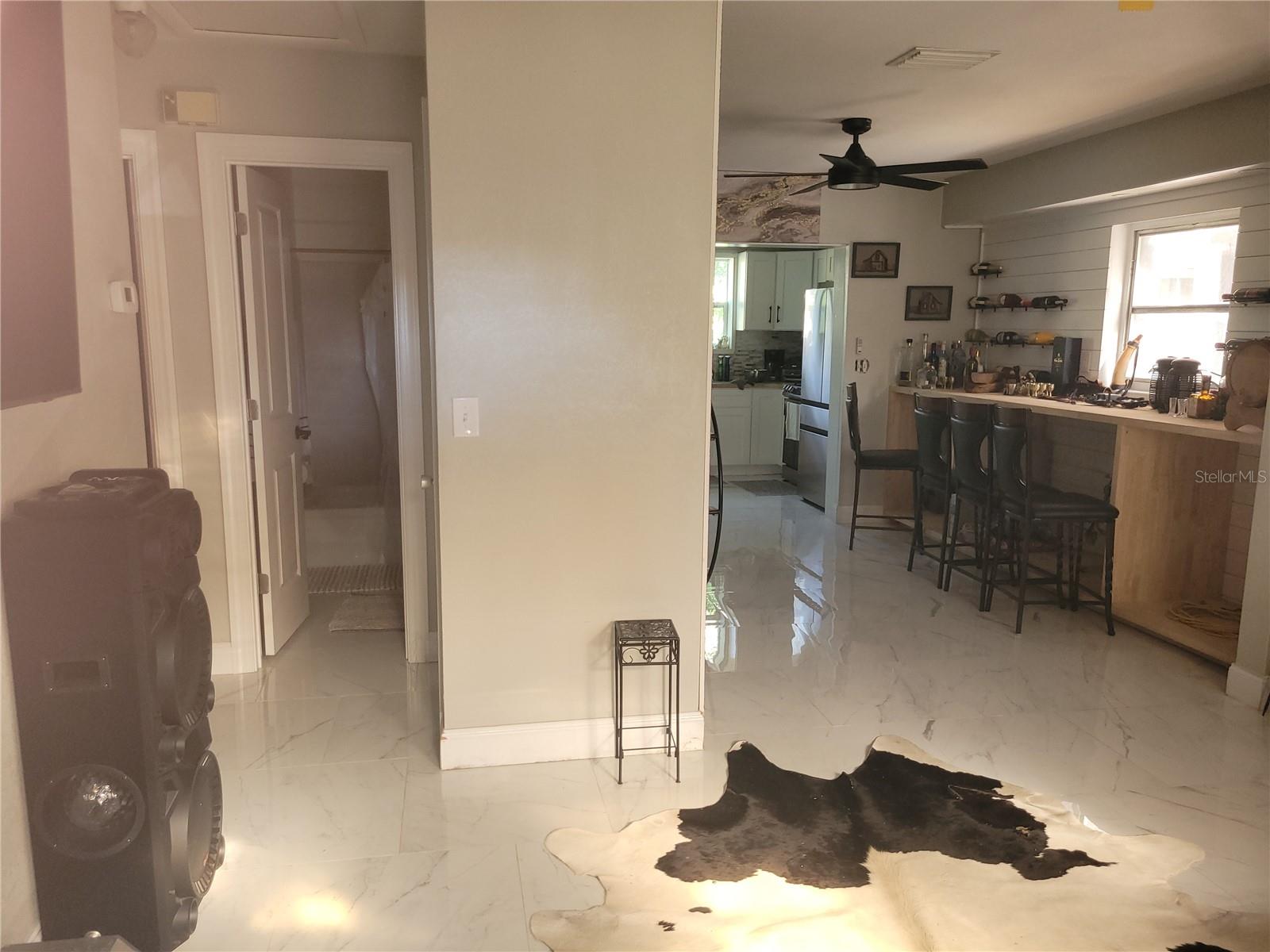 Image 11 of 39 For 821 Honey Way