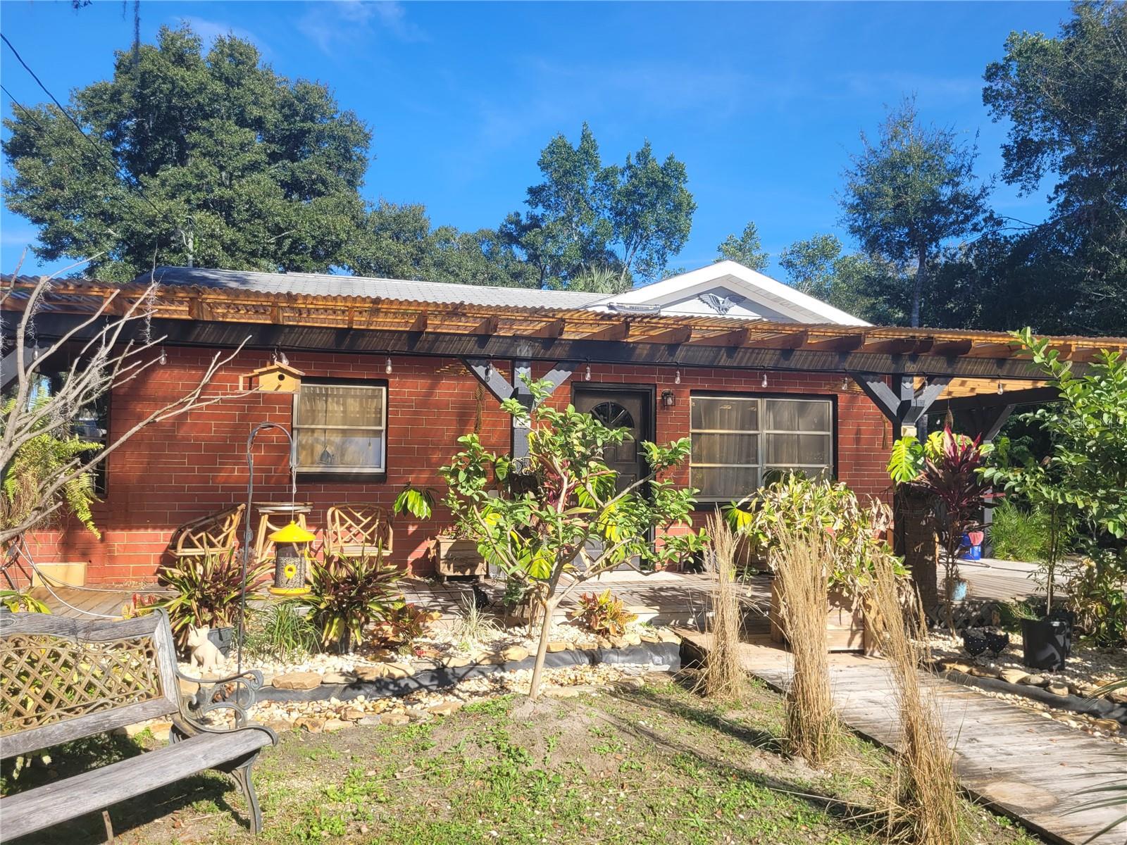 Image 2 of 39 For 821 Honey Way