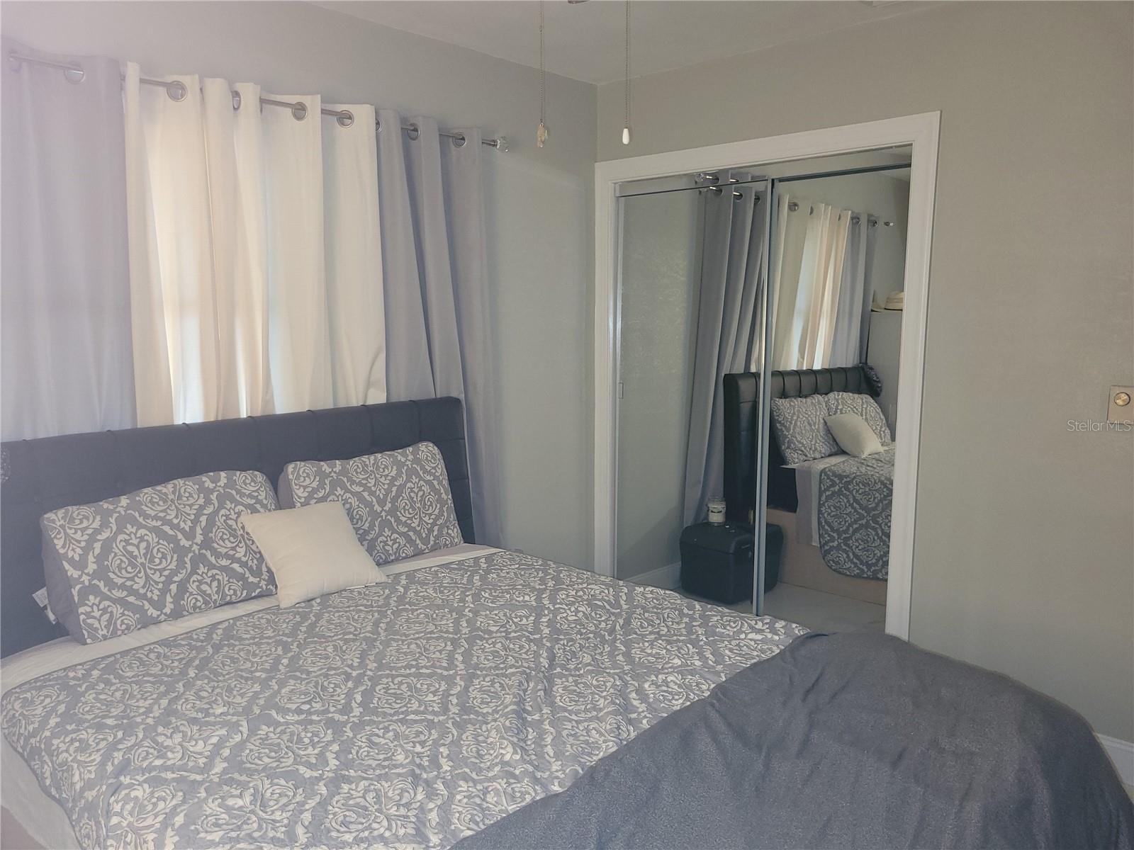 Image 23 of 39 For 821 Honey Way