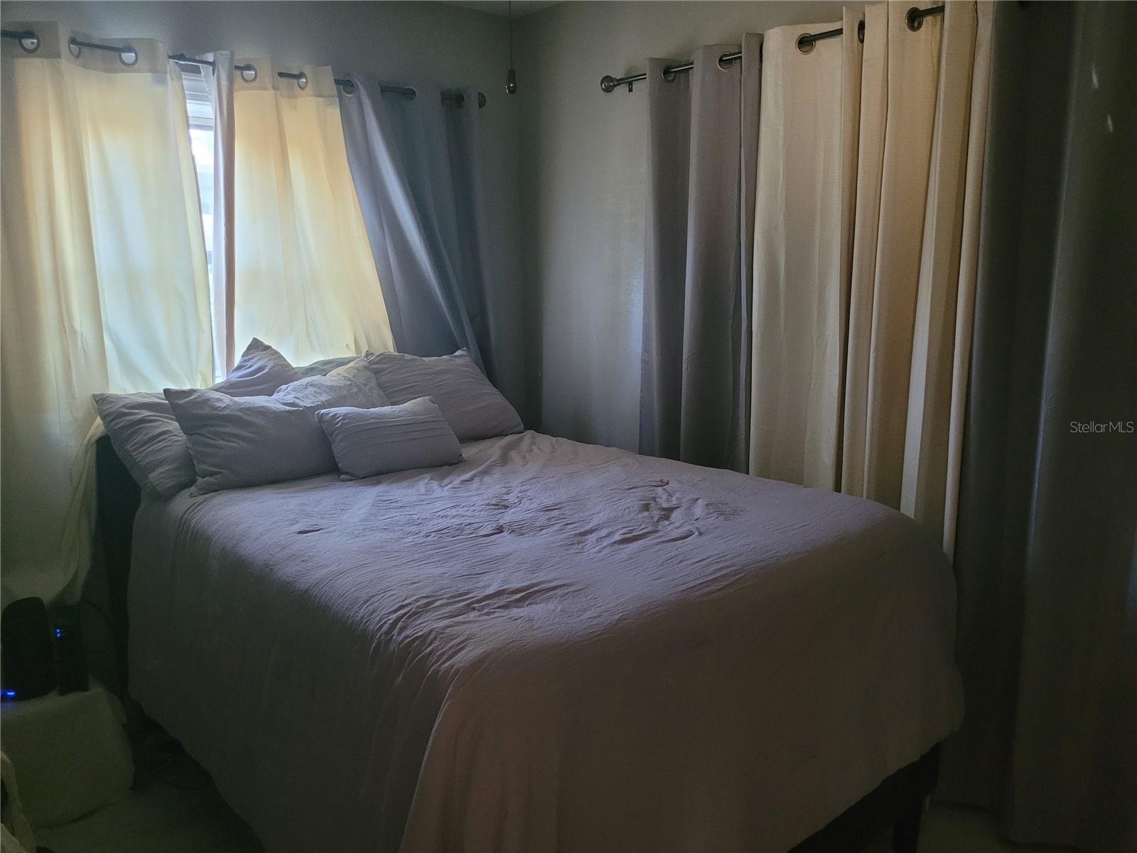 Image 24 of 39 For 821 Honey Way