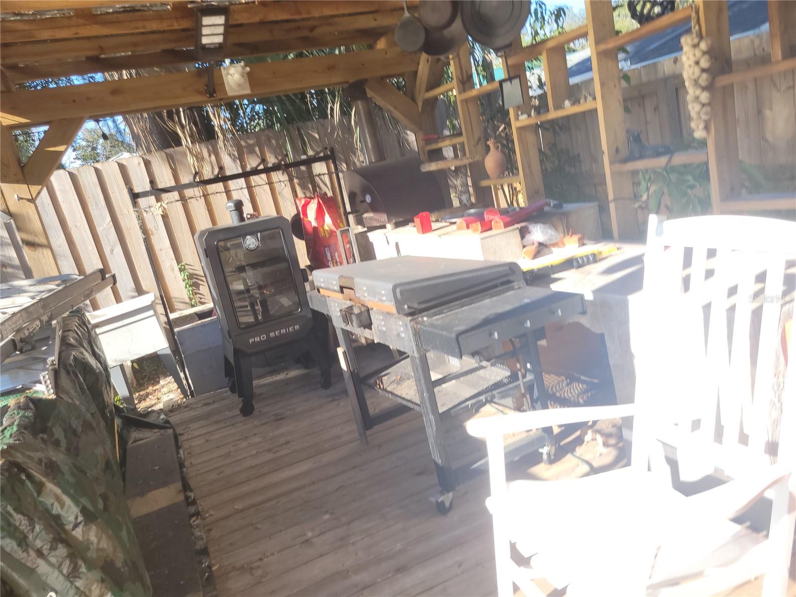 Image 28 of 39 For 821 Honey Way