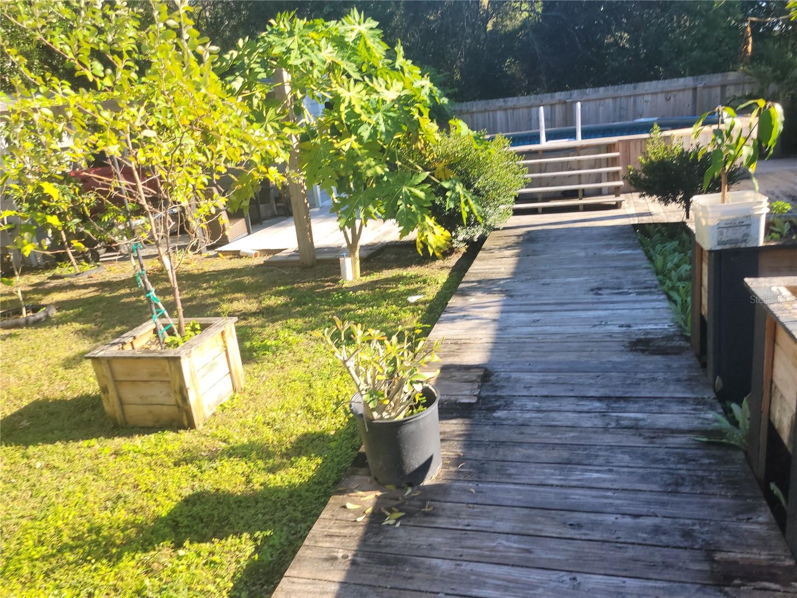 Image 29 of 39 For 821 Honey Way