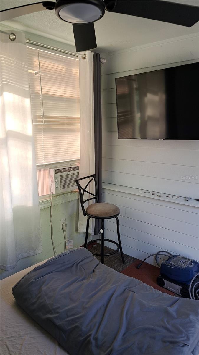 Image 39 of 39 For 821 Honey Way