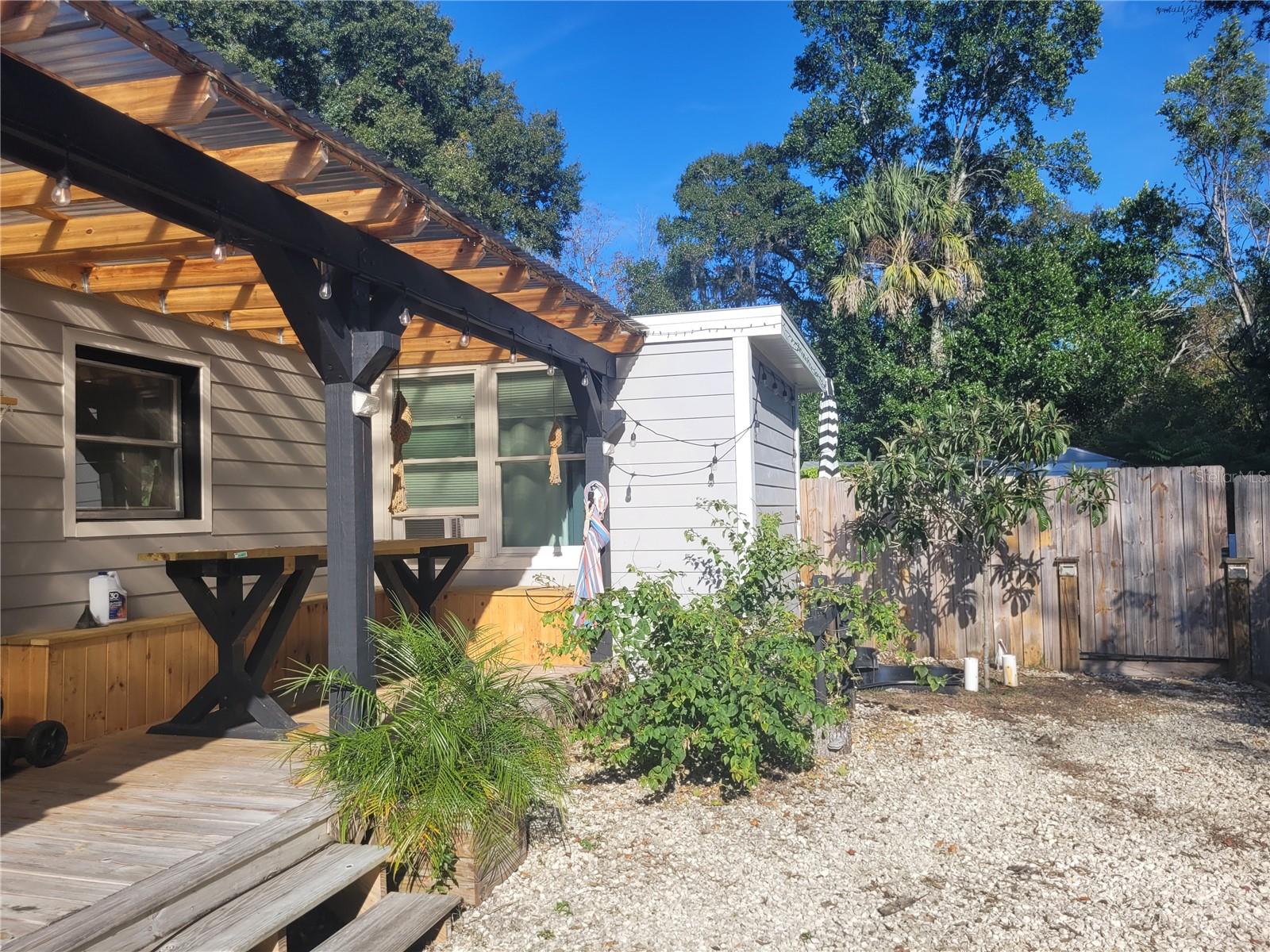 Image 8 of 39 For 821 Honey Way