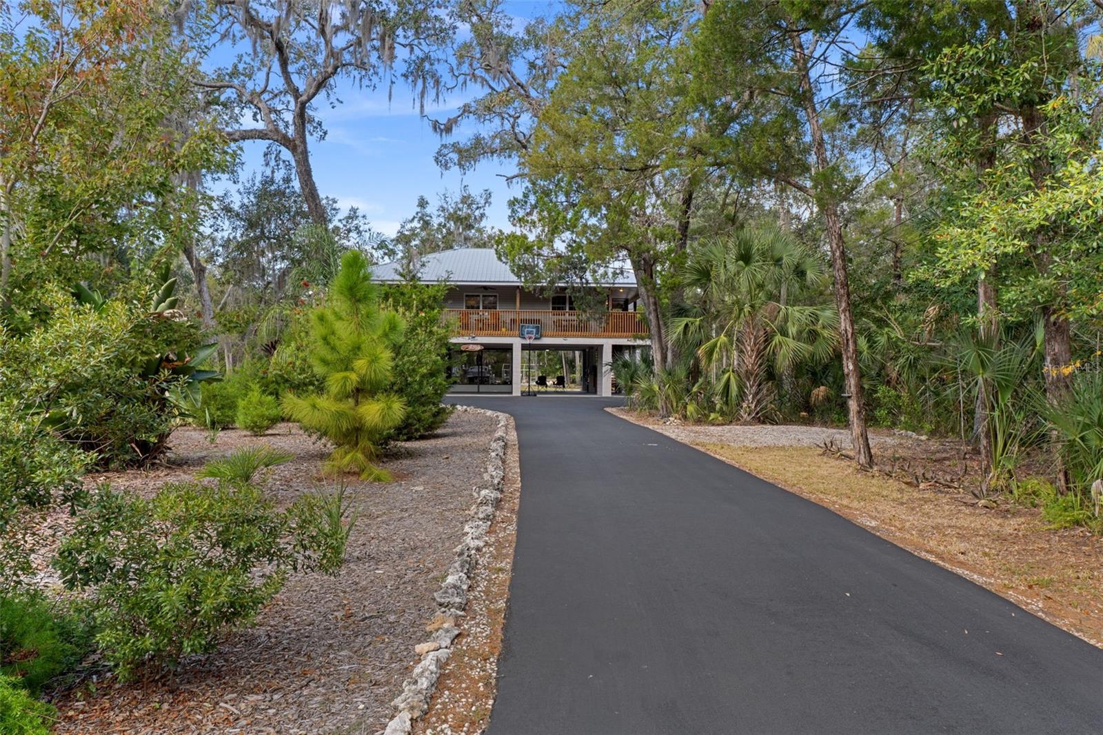 Listing photo id 6 for 11571 Clayton Drive