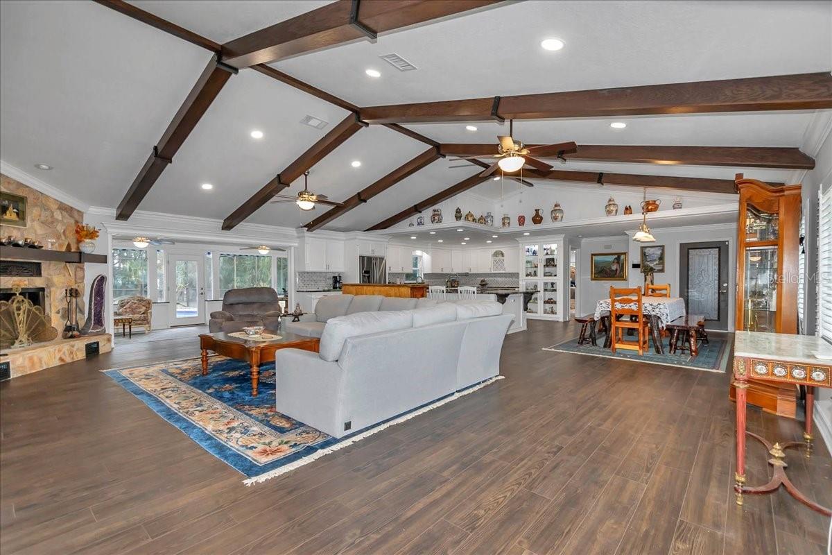 Image 15 of 84 For 223 Nesbitt Terrace