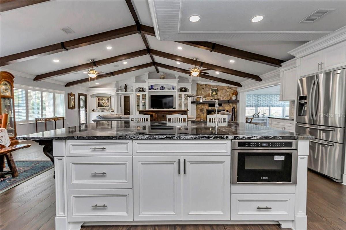 Image 21 of 84 For 223 Nesbitt Terrace