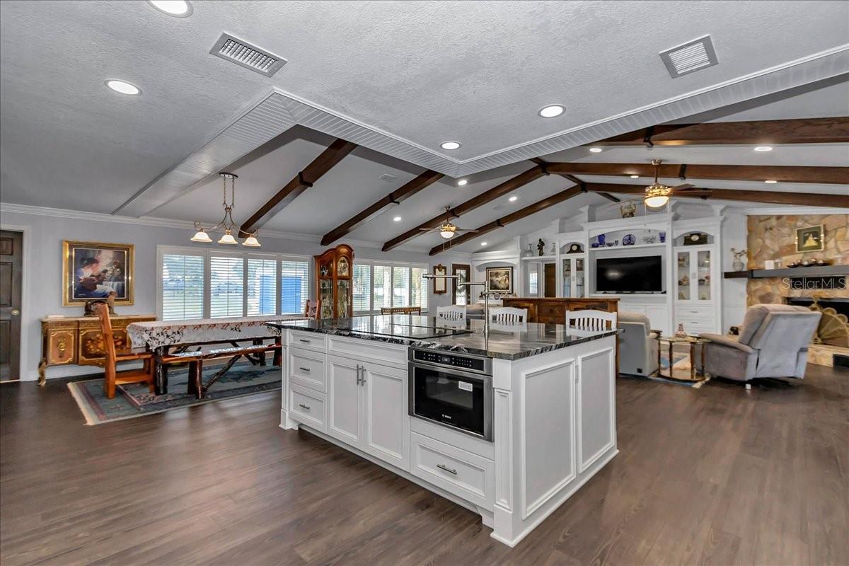 Image 22 of 84 For 223 Nesbitt Terrace