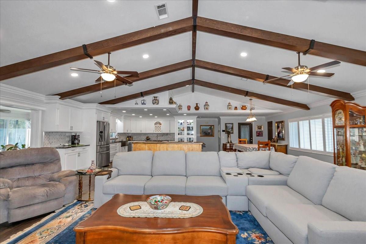 Image 23 of 84 For 223 Nesbitt Terrace