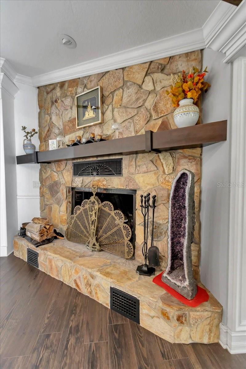 Image 25 of 84 For 223 Nesbitt Terrace