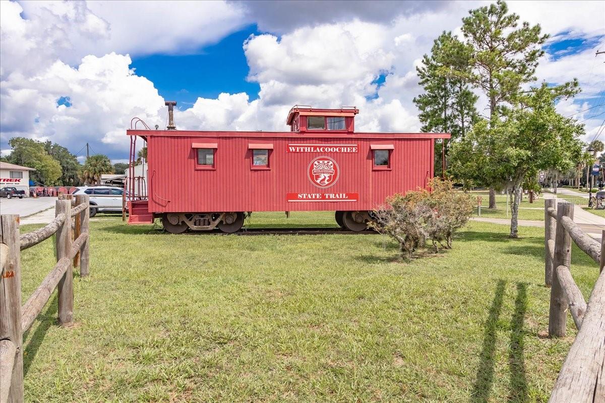 Image 77 of 84 For 223 Nesbitt Terrace